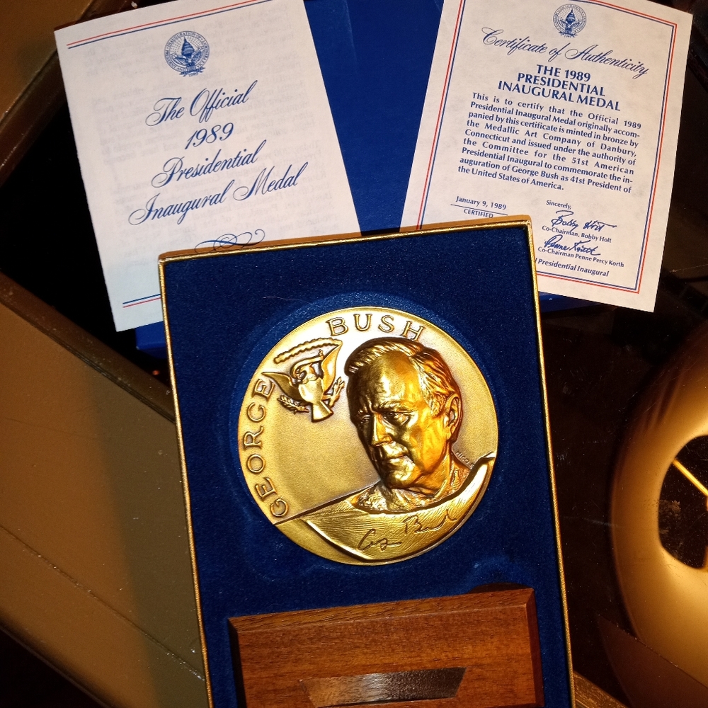 Bronze Presidential Inauguration Medal George Bush 1989